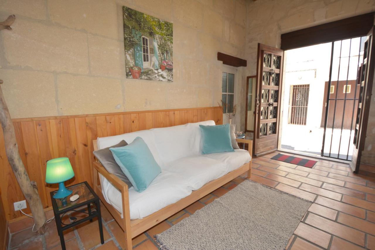 Maison Le Neuf Tarascona Esterno foto